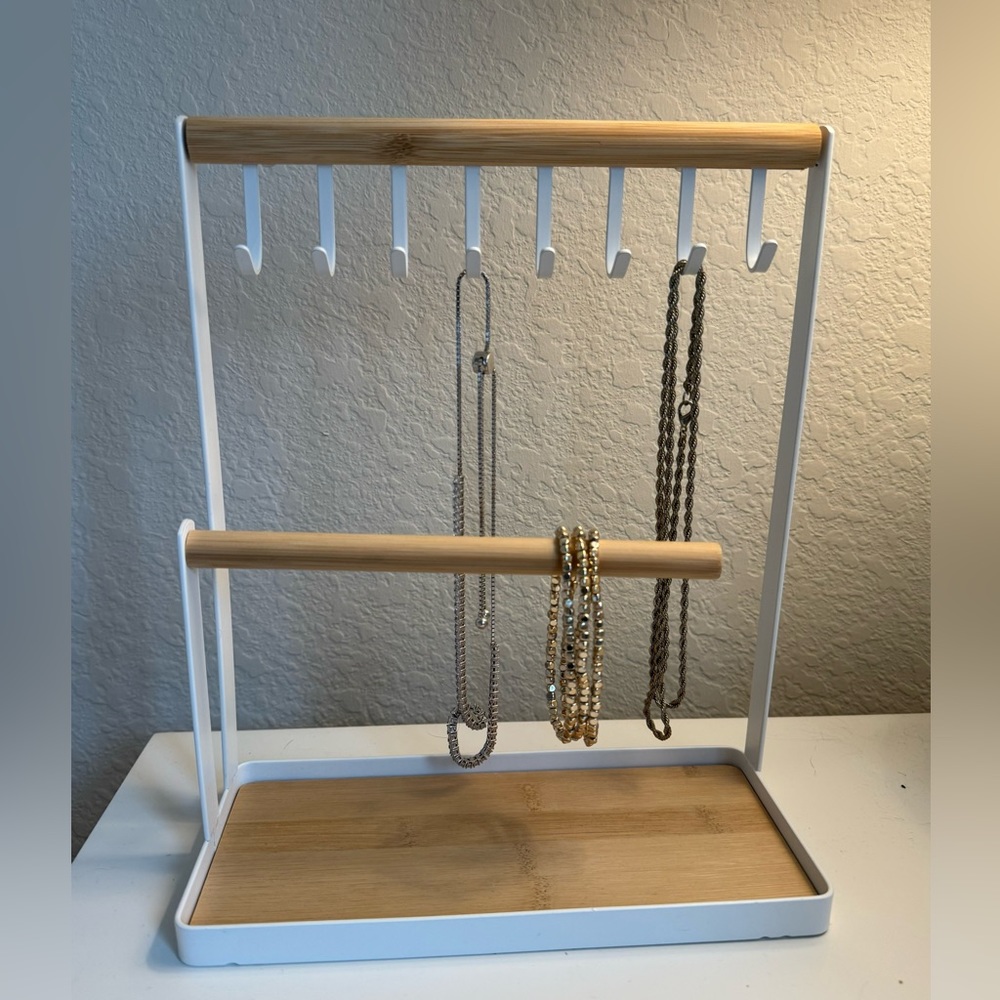 Jewelry organizer